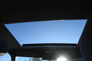 Image 32/92 de Mercedes-Benz 200 D (1989)