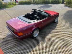 Image 30/34 de Mercedes-Benz 500 SL (1993)