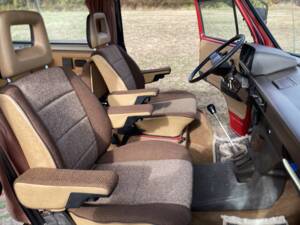 Image 11/45 of Volkswagen T3 Multivan 2.1 (1987)