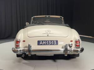 Image 7/8 of Mercedes-Benz 190 SL (1959)