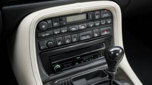 Immagine 26/38 di Jaguar XK8 4.0 (1996)