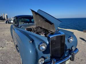 Image 45/46 of Bentley S 2 (1961)