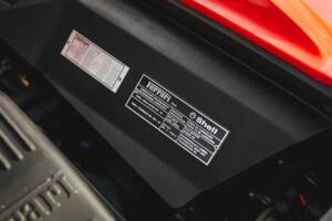 Image 31/50 de Ferrari F 355 Berlinetta (1998)