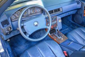 Image 38/50 of Mercedes-Benz 300 SL (1991)