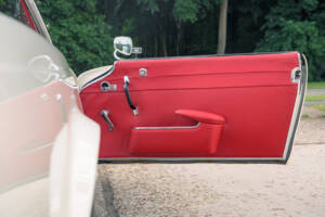 Image 47/60 of Mercedes-Benz 230 SL (1967)