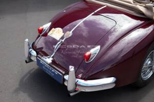Image 15/32 de Jaguar XK 140 OTS (1955)