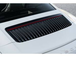 Bild 13/32 von Porsche 911 Carrera (2018)