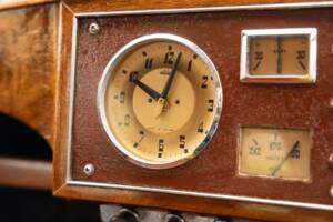 Image 10/21 of Riley 2.5 Litre RMF (1953)