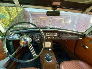 Imagen 9/15 de MG MGB (1965)