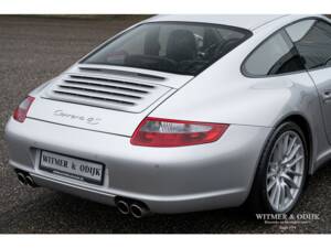 Bild 9/31 von Porsche 911 Carrera 4S (2006)