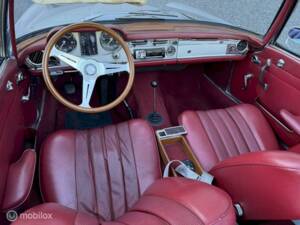 Image 21/27 of Mercedes-Benz 230 SL (1967)