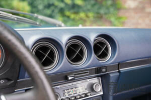 Image 12/50 de Mercedes-Benz 450 SL (1974)