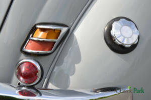 Image 44/50 of Mercedes-Benz 220 (1952)