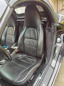 Image 30/82 of Porsche Boxster S (2000)
