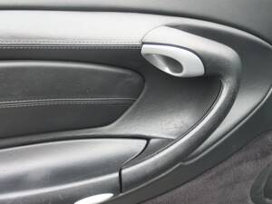 Bild 62/73 von Porsche 911 Carrera 4S (2004)