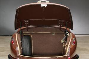 Image 23/26 of BMW 502 Autenrieth (1955)