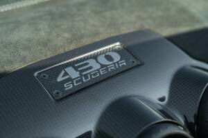 Image 44/50 of Ferrari 430 Scuderia (2008)