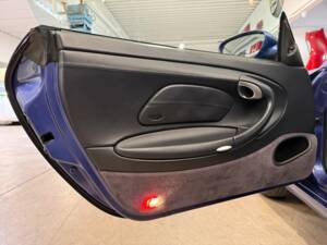 Image 6/23 of Porsche 911 Carrera (1998)