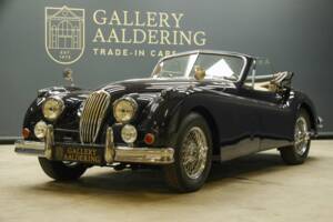 Image 13/50 of Jaguar XK 140 DHC (1955)
