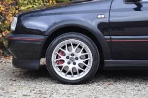 Image 19/41 de Volkswagen Golf III 2.0 GTI &quot;Edition&quot; (1997)