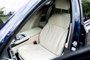 Bild 34/46 von BMW 740d xDrive (2022)