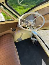 Image 17/31 of BMW Isetta 250 (1959)