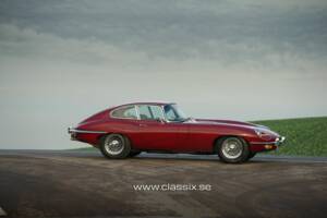 Image 7/17 of Jaguar E-Type (1970)