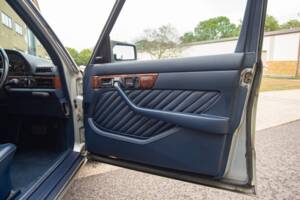 Bild 18/28 von Mercedes-Benz 500 SE (1988)