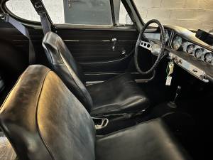 Image 7/8 of Volvo 1800 S (1968)