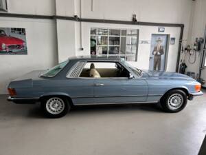 Image 5/39 de Mercedes-Benz 350 SLC (1978)