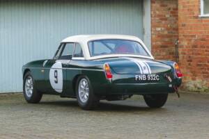 Image 4/50 of MG MGB GT (1965)