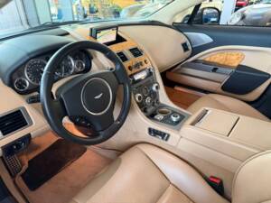Bild 36/37 von Aston Martin Rapide (2010)