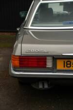 Image 38/50 of Mercedes-Benz 280 SL (1985)