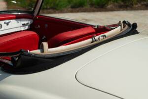 Afbeelding 13/50 van Mercedes-Benz 190 SL (1959)