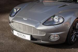 Image 11/30 of Aston Martin V12 Vanquish (2002)