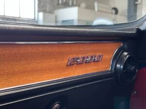 Bild 33/42 von Alfa Romeo 2000 GT Veloce (1975)