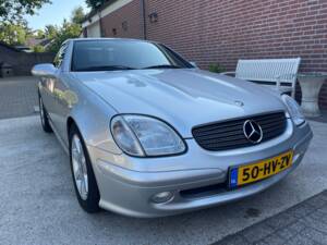 Imagen 5/26 de Mercedes-Benz SLK 200 Kompressor (2002)