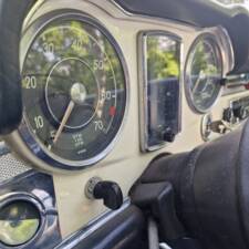 Image 21/100 of Mercedes-Benz 250 SL (1967)