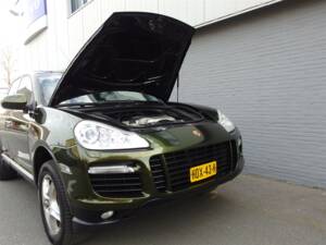Image 78/99 of Porsche Cayenne Turbo (2007)