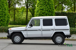 Immagine 2/50 di Mercedes-Benz 280 GE (LWB) (1982)