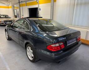 Imagen 12/16 de Mercedes-Benz CLK 430 (1999)
