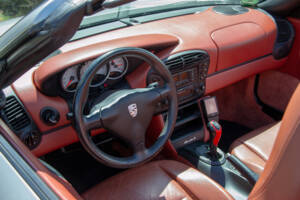 Immagine 21/30 di Porsche Boxster S (2000)