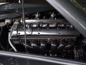Image 27/33 of Jaguar XK 120 OTS (1951)