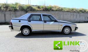 Imagen 9/10 de Alfa Romeo 75 1.8 Turbo (1988)