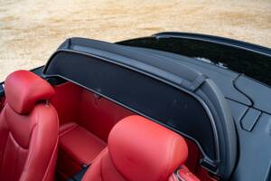 Image 12/47 of Mercedes-Benz SL 600 (2004)