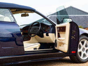 Afbeelding 26/99 van Aston Martin V8 Volante (1999)