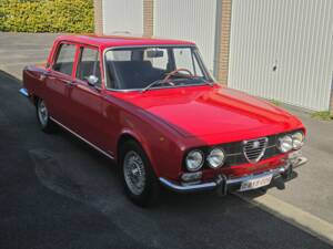 Image 5/50 of Alfa Romeo 2000 Berlina (1973)