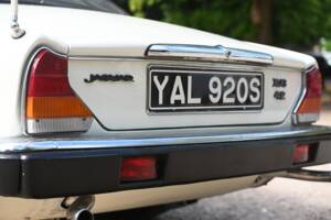 Image 14/20 de Jaguar XJ 6 L 4.2 (1978)