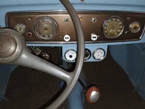 Image 3/7 of FIAT 500 C Topolino (1949)