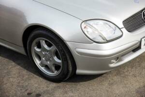 Afbeelding 29/50 van Mercedes-Benz SLK 230 Kompressor (2000)